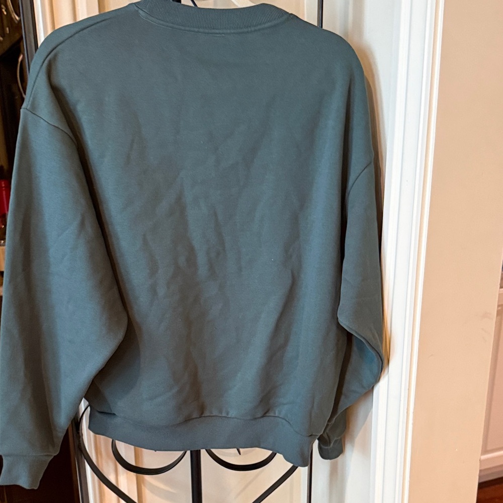 ALO Yoga Ladies Dark Green Crewneck Sweater - Picture 6 of 6